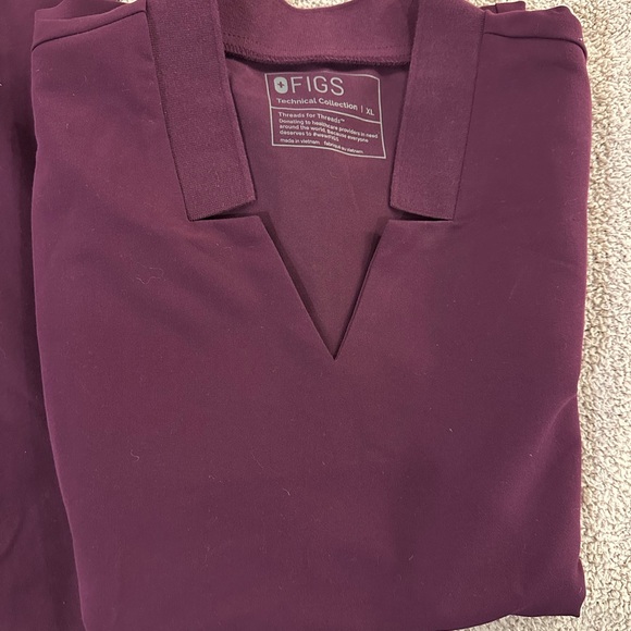 Figs scrubs - Picture 2 of 2